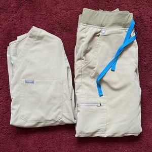 FIGS Sandstone Catarina Top (S) & Zamora Jogger Pants (S, petite) Scrub Set